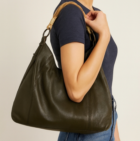 BANANA REPUBLIC LEATHER BAG - Picture 1 of 5